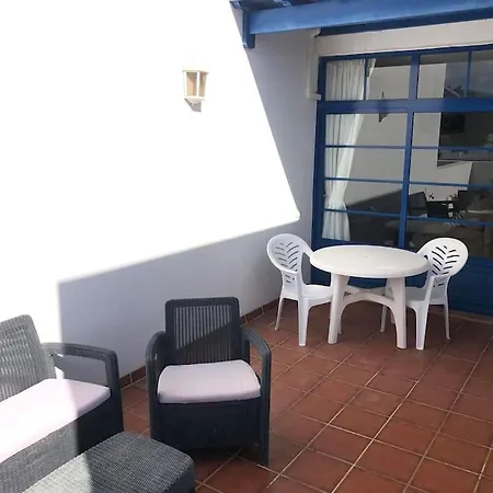 Two Bedroom Apartment With A Communal Pool In Puerto Calero * 卡列罗港
