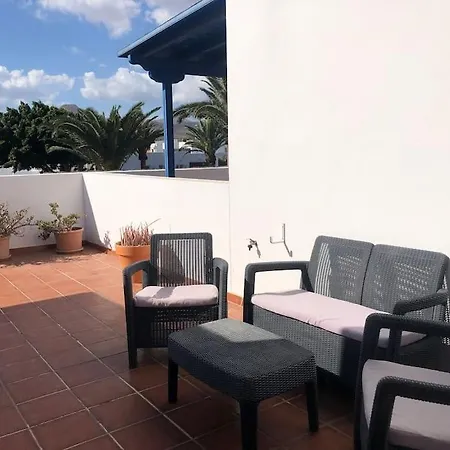 Two Bedroom Apartment With A Communal Pool In Puerto Calero *